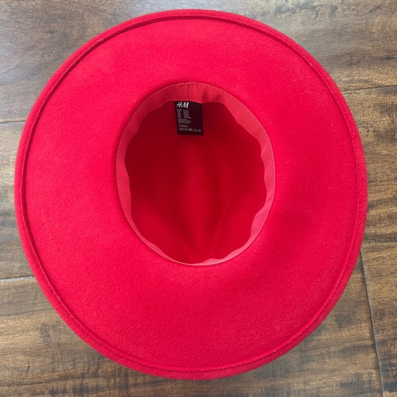 H&M Vibrant Red Women's Hat - Picture 3 of 4